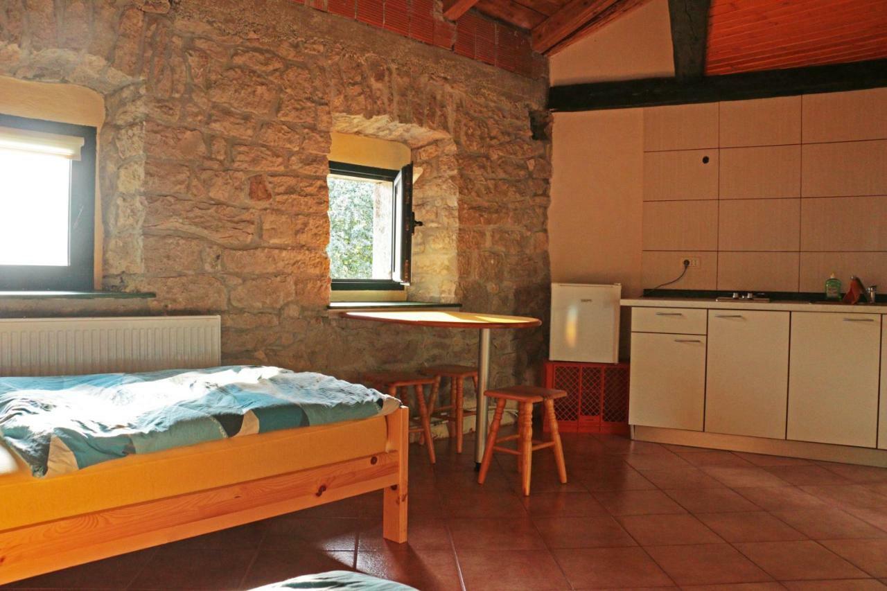 Stonehouse Apartment Nova Gorica Exterior photo